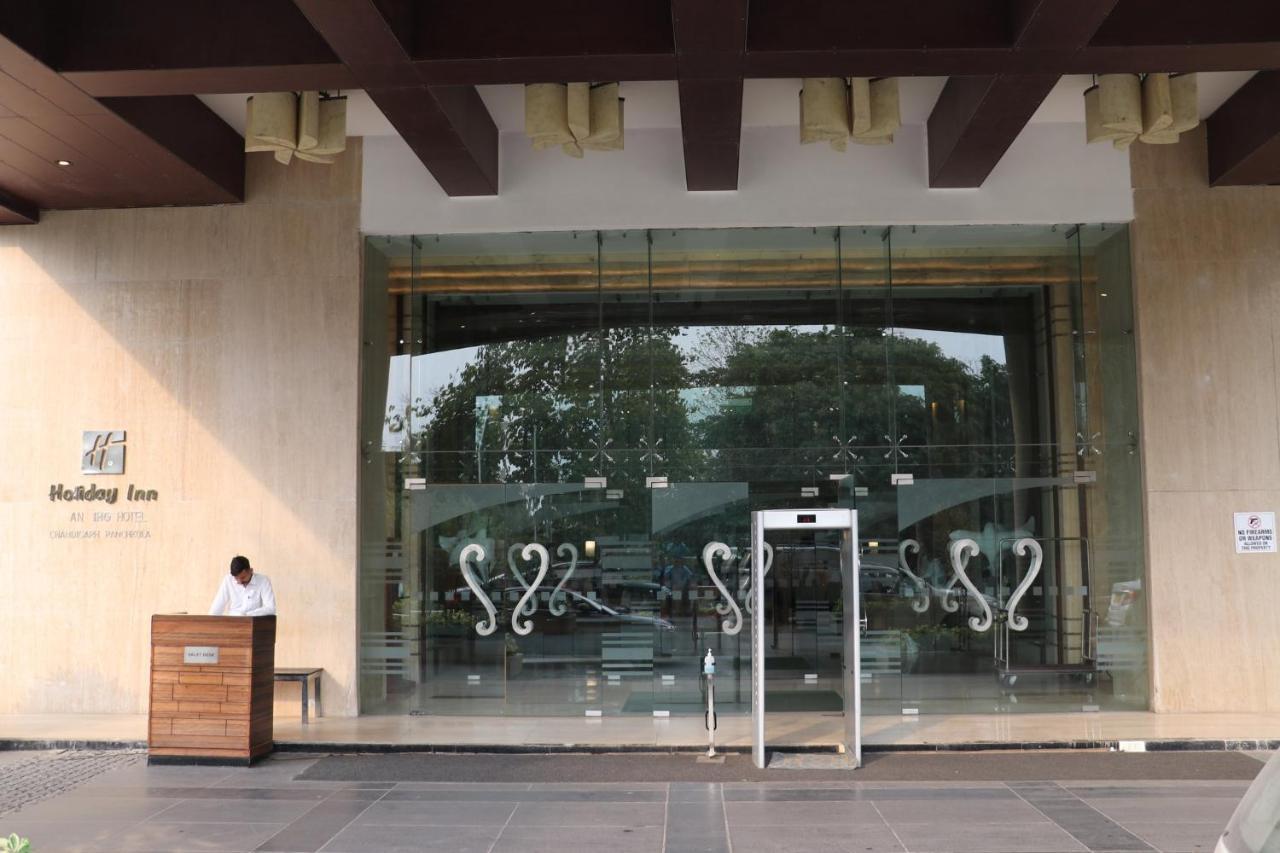 Holiday Inn Chandigarh Panchkula, An Ihg Hotel Dış mekan fotoğraf The S Chandrasekhar Auditorium at the Indian Institute of Science