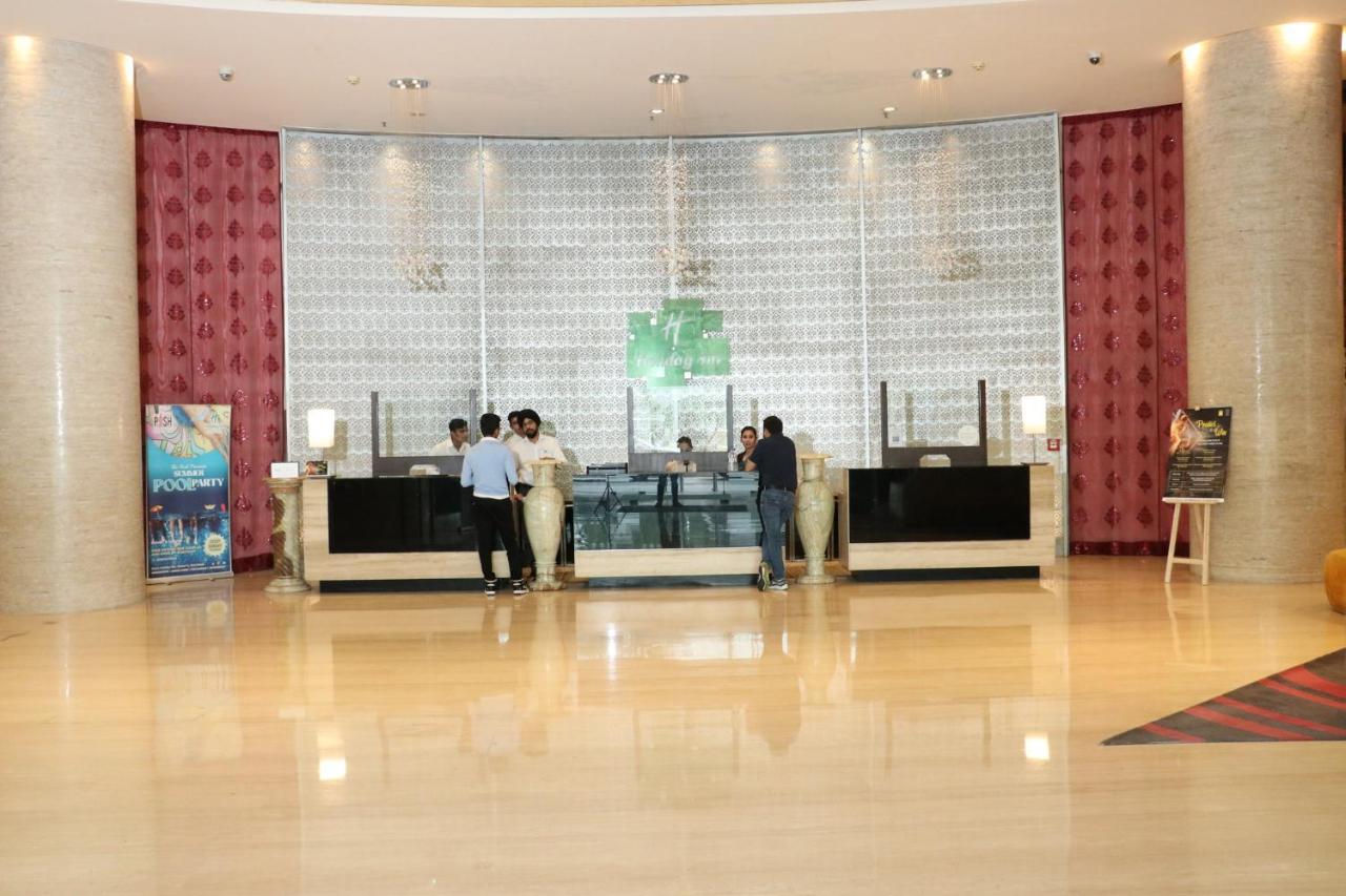 Holiday Inn Chandigarh Panchkula, An Ihg Hotel Dış mekan fotoğraf Holiday Inn, Hyderabad