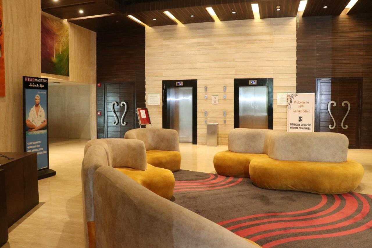 Holiday Inn Chandigarh Panchkula, An Ihg Hotel Dış mekan fotoğraf The lobby of the hotel