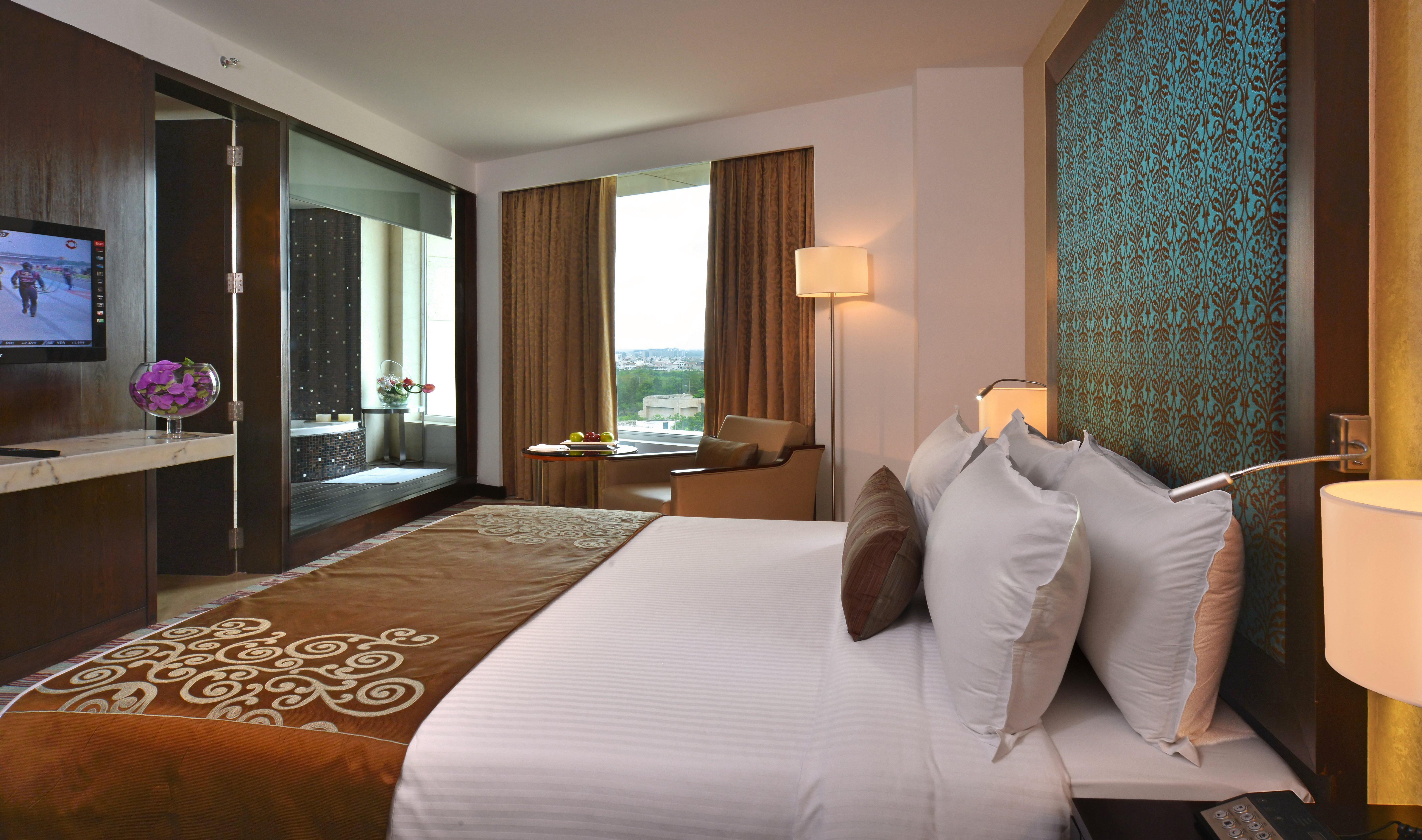 Holiday Inn Chandigarh Panchkula, An Ihg Hotel Dış mekan fotoğraf A room at the Taj Bengal