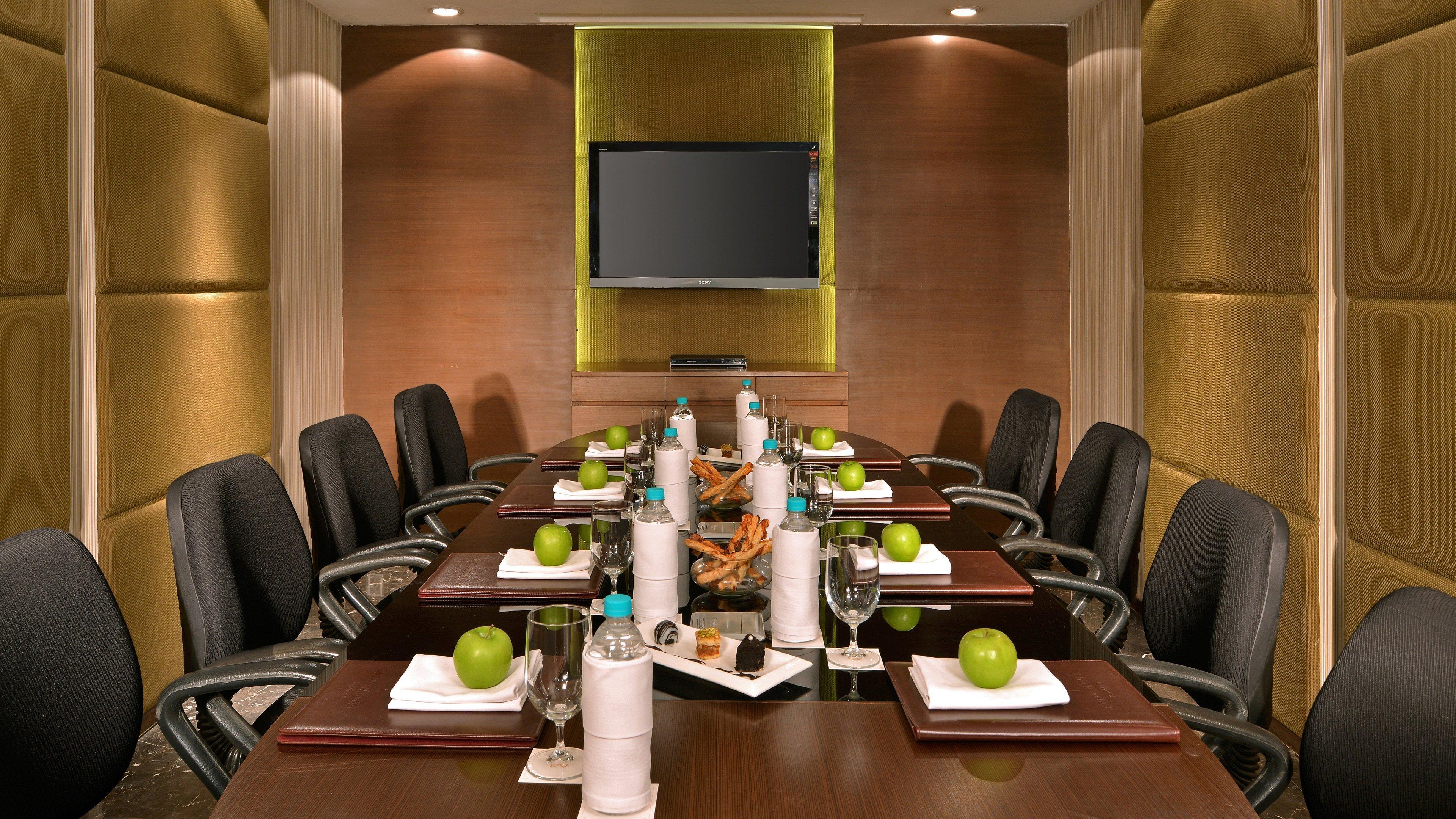 Holiday Inn Chandigarh Panchkula, An Ihg Hotel Dış mekan fotoğraf A meeting room at the hotel