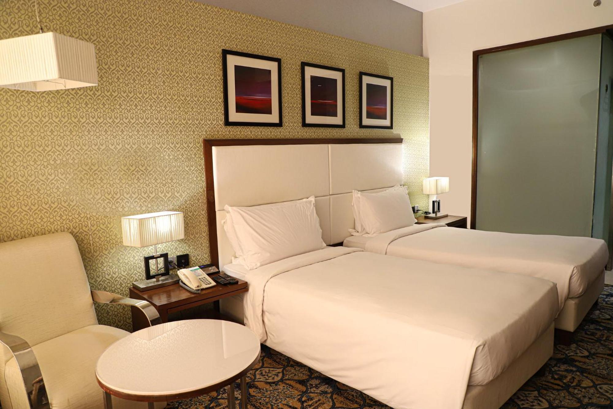 Holiday Inn Chandigarh Panchkula, An Ihg Hotel Dış mekan fotoğraf A room at the hotel