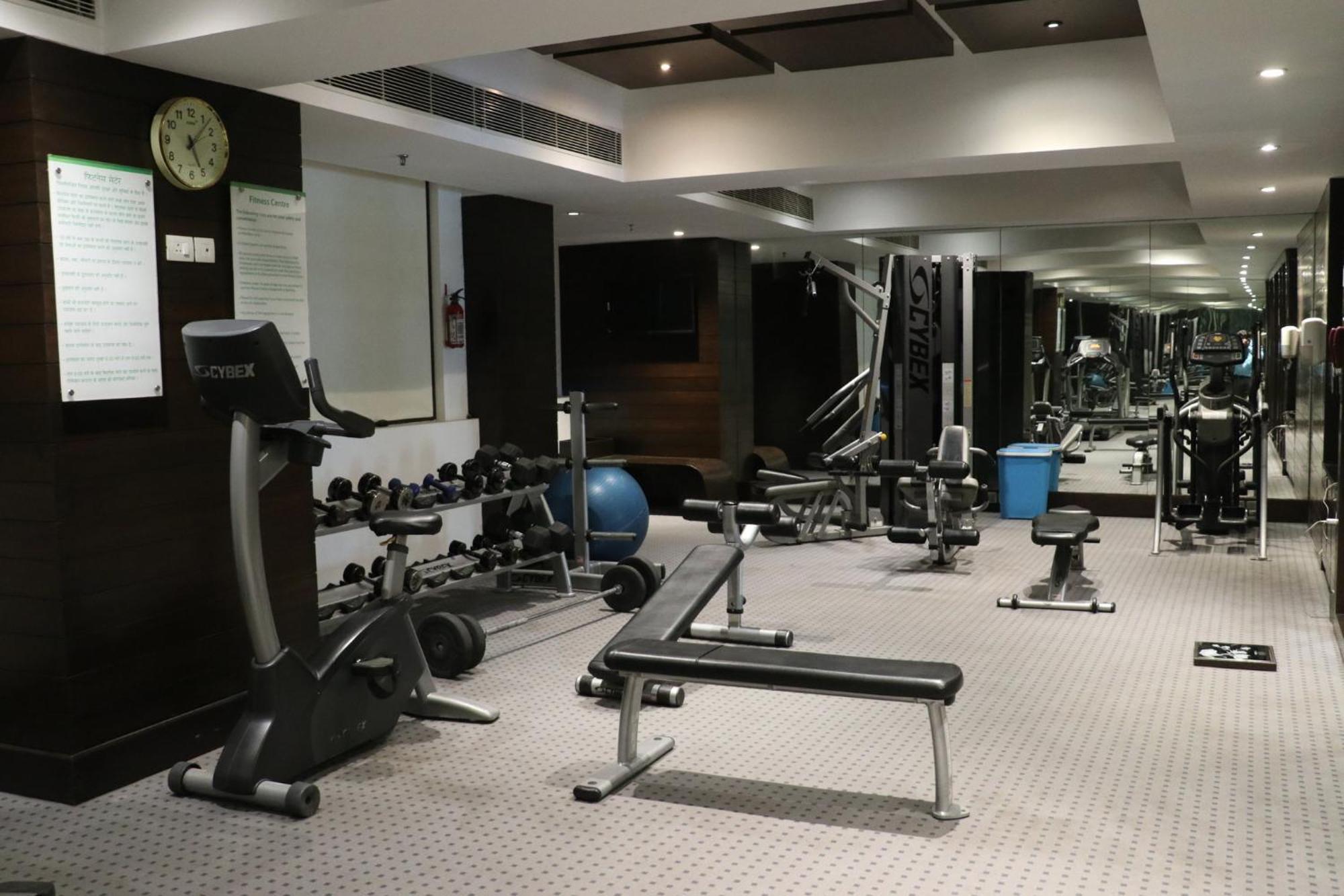 Holiday Inn Chandigarh Panchkula, An Ihg Hotel Dış mekan fotoğraf The gym at the hotel